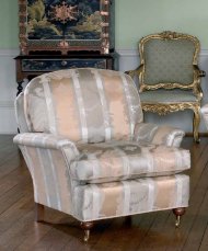 2009/10 COLLECTION Sessel Ruskin 002-01